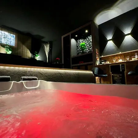 Mirage47spa - Private With Jacuzzi & Sauna In 아파트